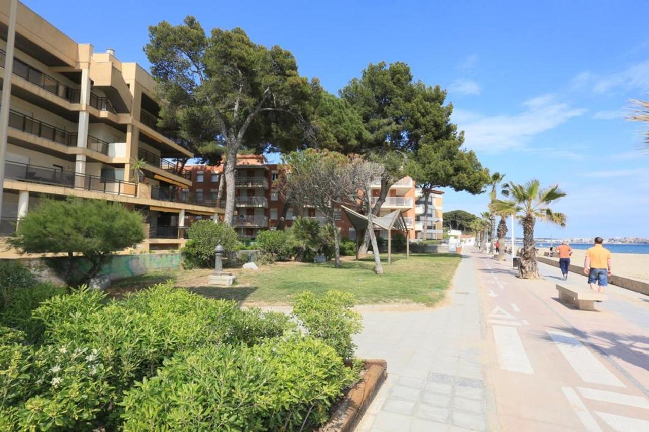Uhc Txingudi Apartments กัมบริลส์ ภายนอก รูปภาพ